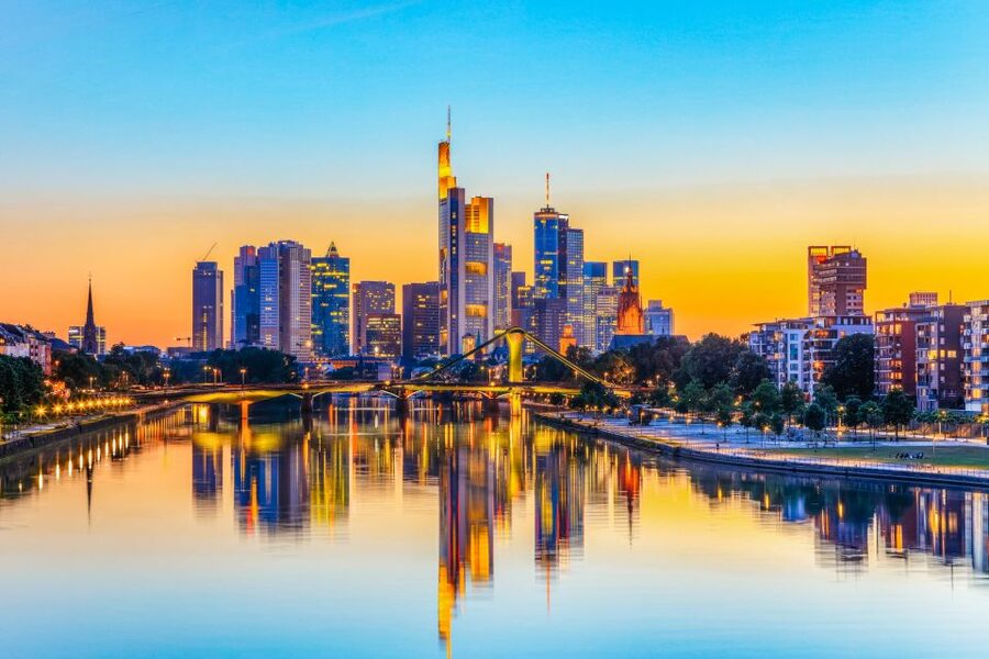 Frankfurt: River Main Sightseeing Cruise with Commentary - When to go and how to choose your departure