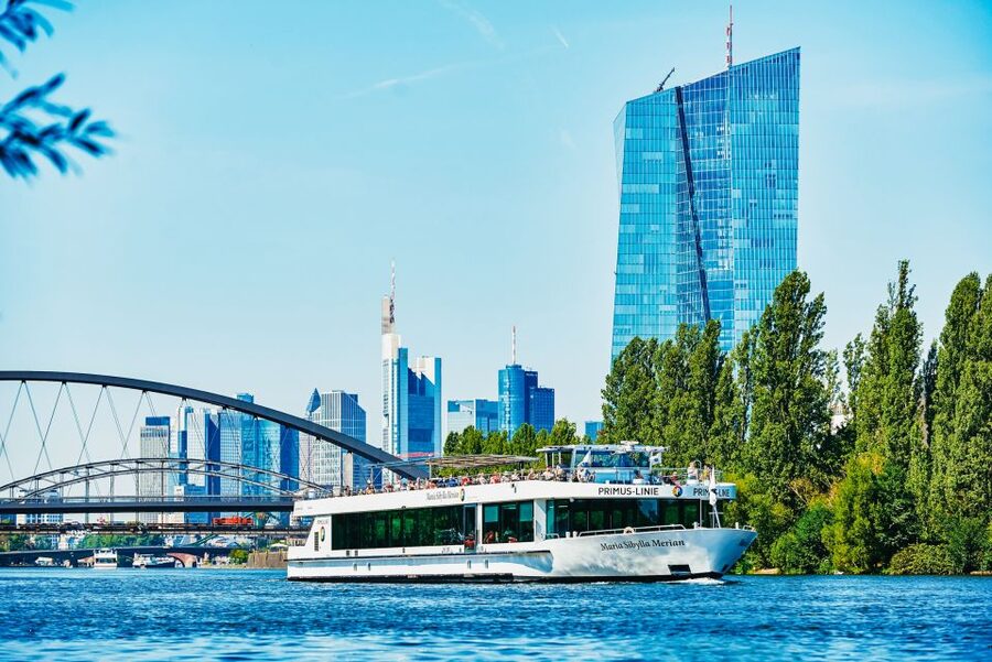 Frankfurt: River Main Sightseeing Cruise with Commentary - What the cruise does well, and where it falls short