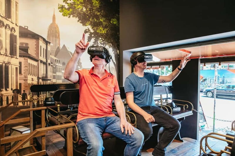 Frankfurt: Virtual Reality Time Travel Experience Ticket - Second stop: ideas inside a private library