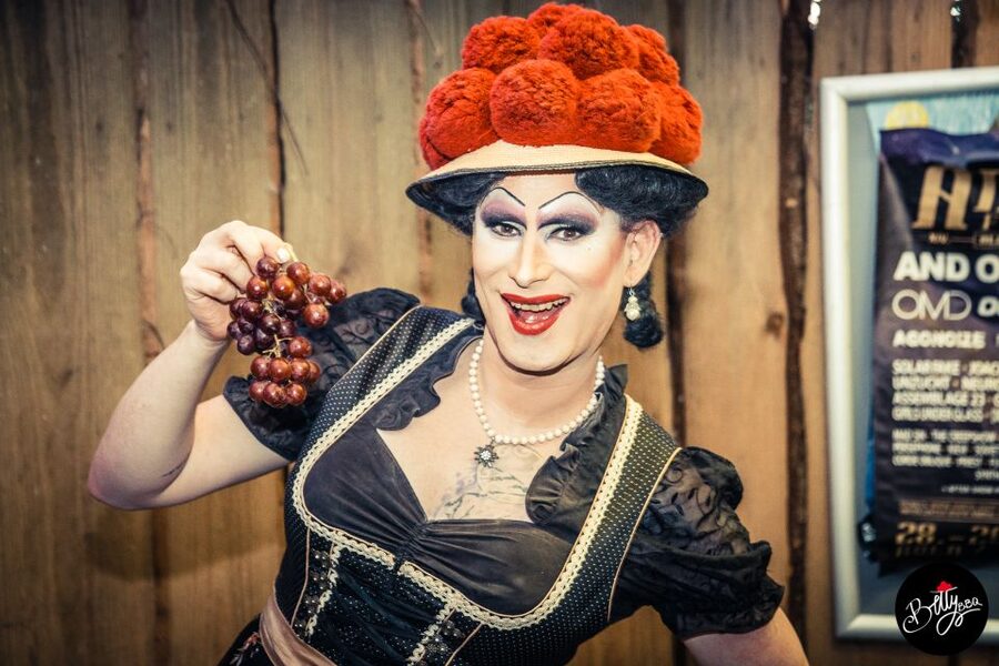 Freiburg: City Walking Tour with Drag Queen Betty BBQ - Key points to know before booking
