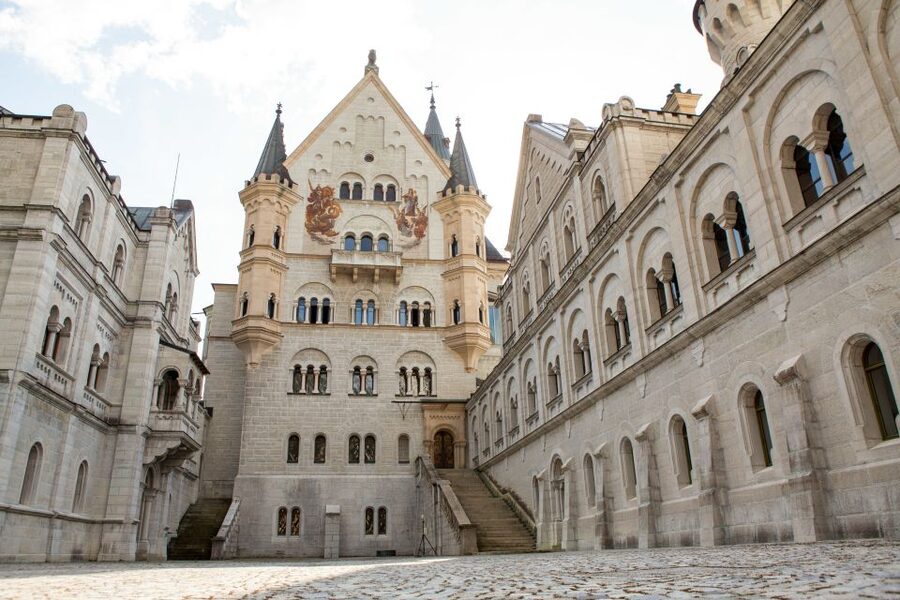 From Munich: Neuschwanstein Castle Full-Day Trip by Van - The Romantic Road through Bavaria