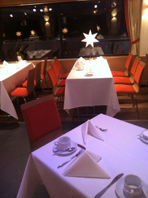 From Rüdesheim: 2-hour Christmas Boat Tour on the Rhine - Two hours of castles, river views, and Christmas atmosphere