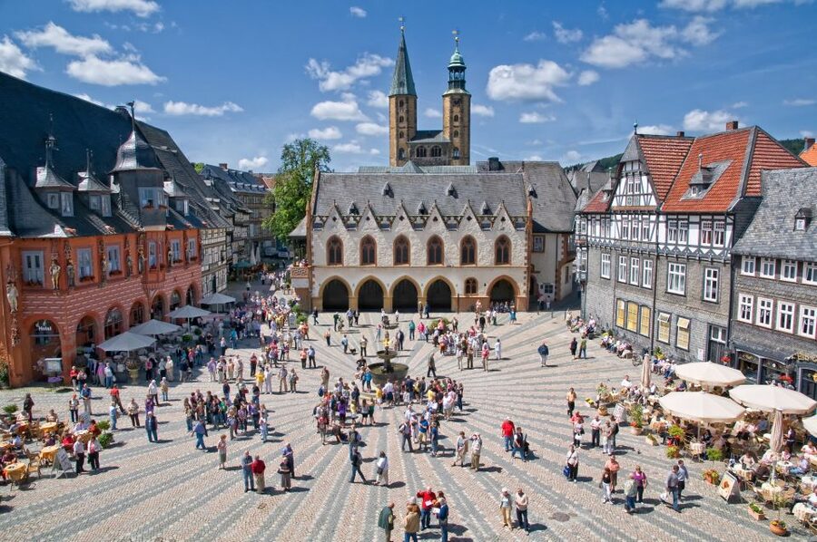 Goslar: Tausend Schritte durch die Altstadt - The Kaiserpfalz adds imperial scale