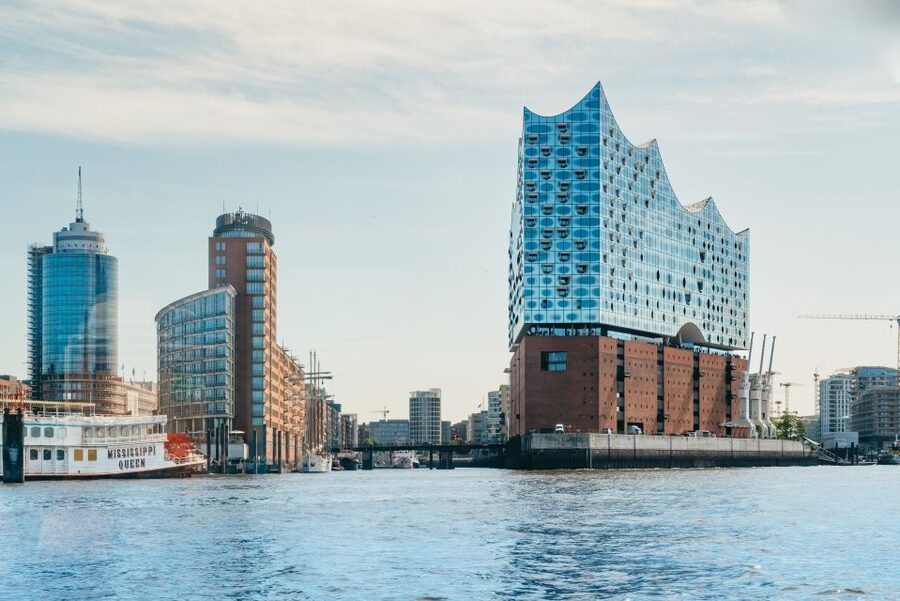 Hamburg: 1.5-Hour Harbor and Speicherstadt Day Cruise - Who should book this harbor cruise?