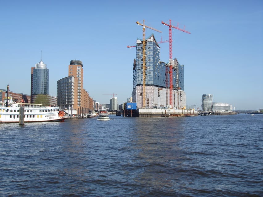 Hamburg: 1-Hour Harbor Cruise - Who should book this cruise?