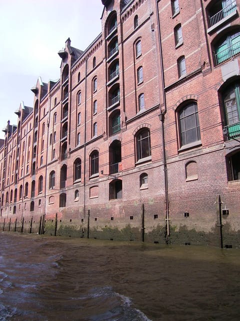 Hamburg: 1-Hour Harbor Cruise - Blohm and Voss, bridges, and shipbuilding