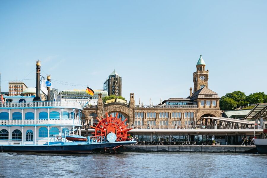 Hamburg: 1-Hour Harbor Sightseeing Cruise with HafenCity - Boarding at St. Pauli Landing Stages