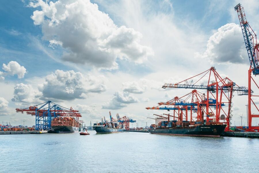 Hamburg: 1-Hour Harbor Sightseeing Cruise with HafenCity - Speicherstadt and the tide problem