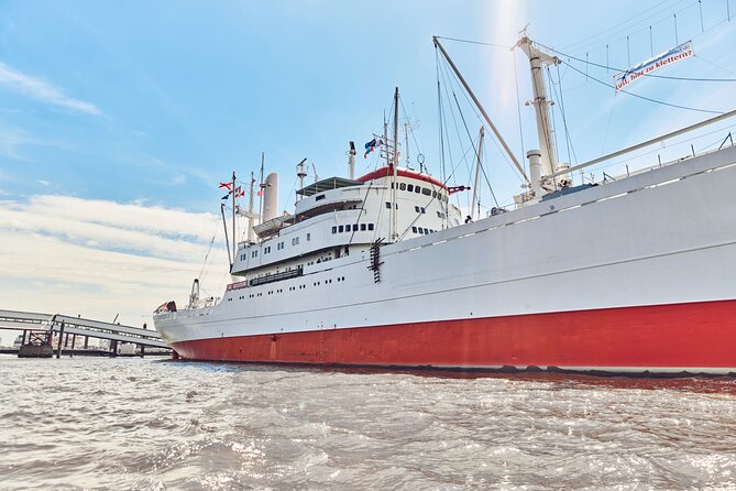 Hamburg: 2-Hour Harbor Cruise - HafenCity and the Elbphilharmonie