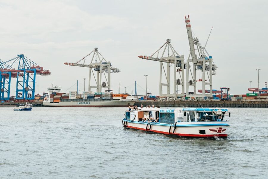 Hamburg: 2-Hour XXL Port of Hamburg Cruise Tour - Key points to know before you book