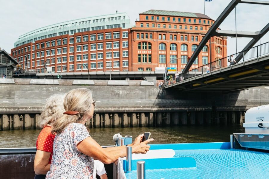 Hamburg: 2-Hour XXL Port of Hamburg Cruise Tour - Elbphilharmonie from the river