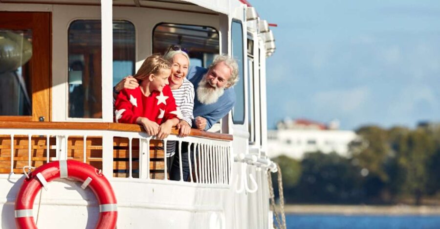 Hamburg: City Cruise on Alster Lake - Under Lombards Bridge and toward the Outer Alster