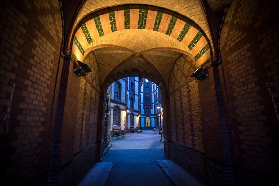 Hamburg: Eerie Speicherstadt Tour - Tales of witches, devils, and sea monsters