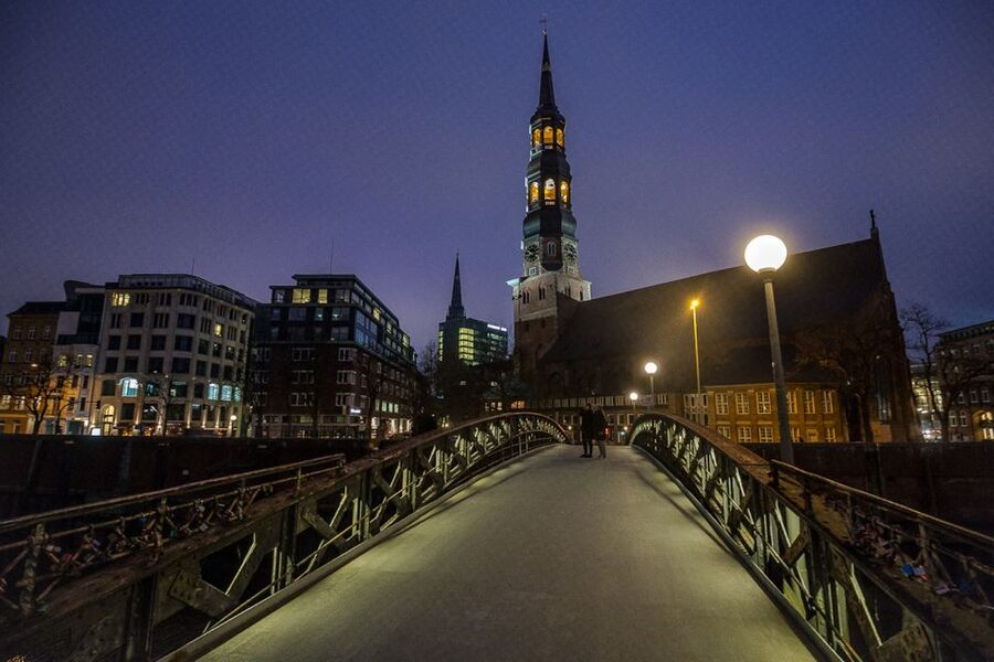 Hamburg: Eerie Speicherstadt Tour - Hamburg’s cheerful image has a darker side