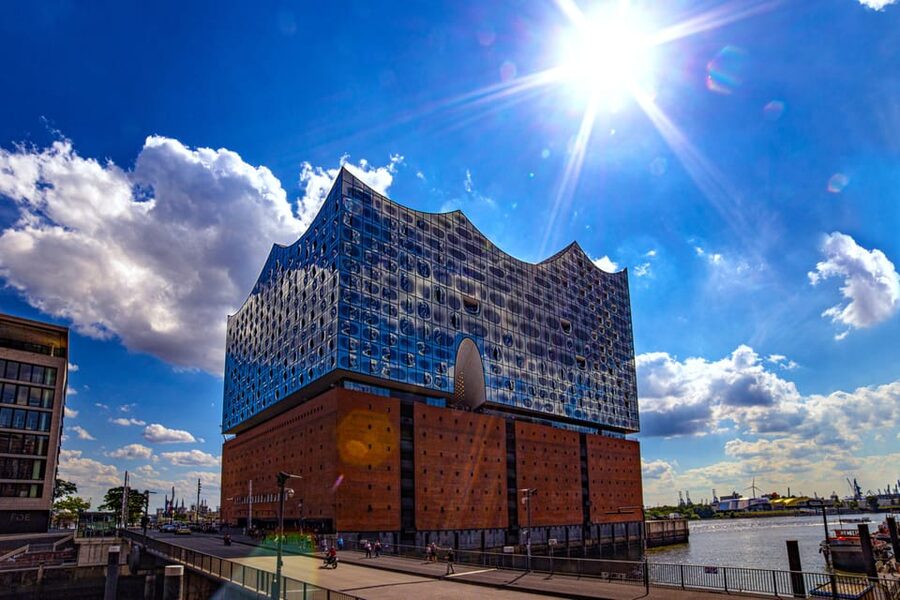 Hamburg: Elbphilharmonie Highlights and Plaza Guided Tour - Finding Kehrwieder 12 before the tour