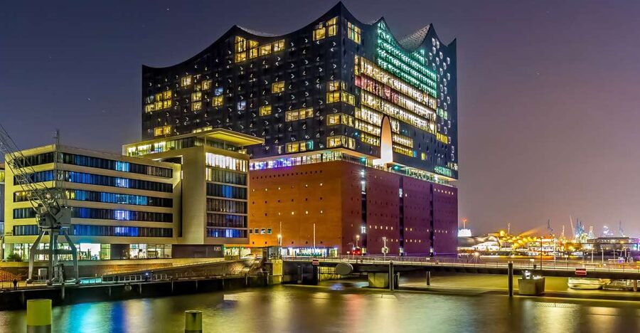 Hamburg: Elbphilharmonie Plaza Guided Tour - Meeting near Baumwall and the harbor police station