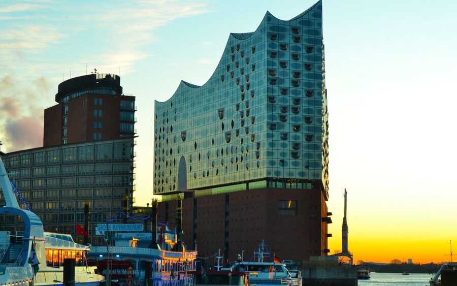 Hamburg: Elbphilharmonie Plaza, Highlights & Surroundings - Why the Elbphilharmonie Plaza deserves an hour