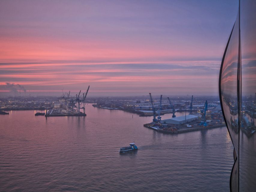 Hamburg: Elbphilharmonie Plaza, Highlights & Surroundings - Mahatma-Gandhi-Brücke and Sandtorkai