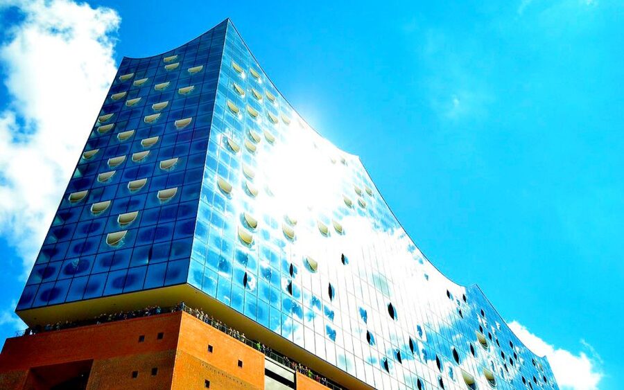 Hamburg: Elbphilharmonie Plaza, Highlights & Surroundings - Harbor Police Station No. 2 and the old port setting