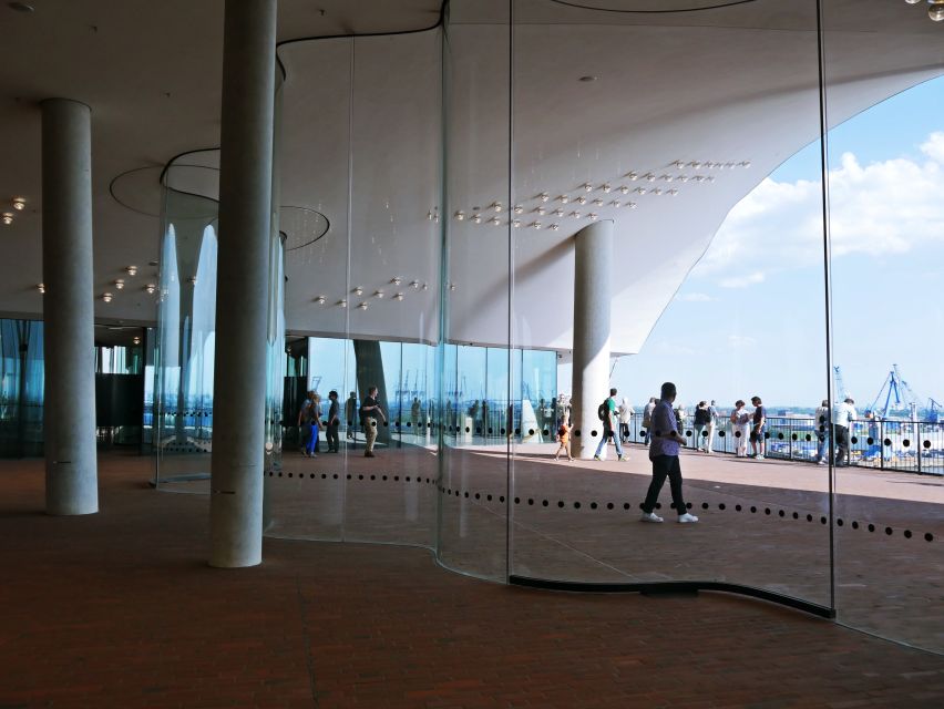Hamburg: Elphi Plaza Guided Tour with Störtebeker Beer - Key points at a glance
