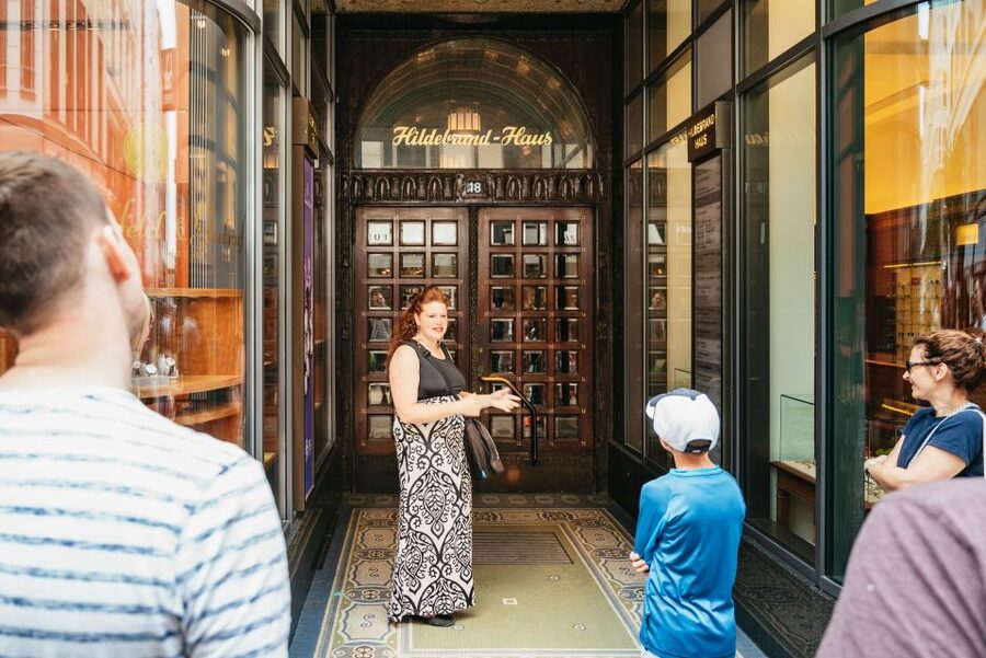 Hamburg: Guided Walking Tour for Magic Fans - What the German-only format means for your decision