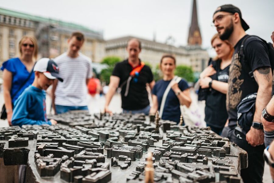 Hamburg: Guided Walking Tour for Magic Fans - Is $23 a fair price?