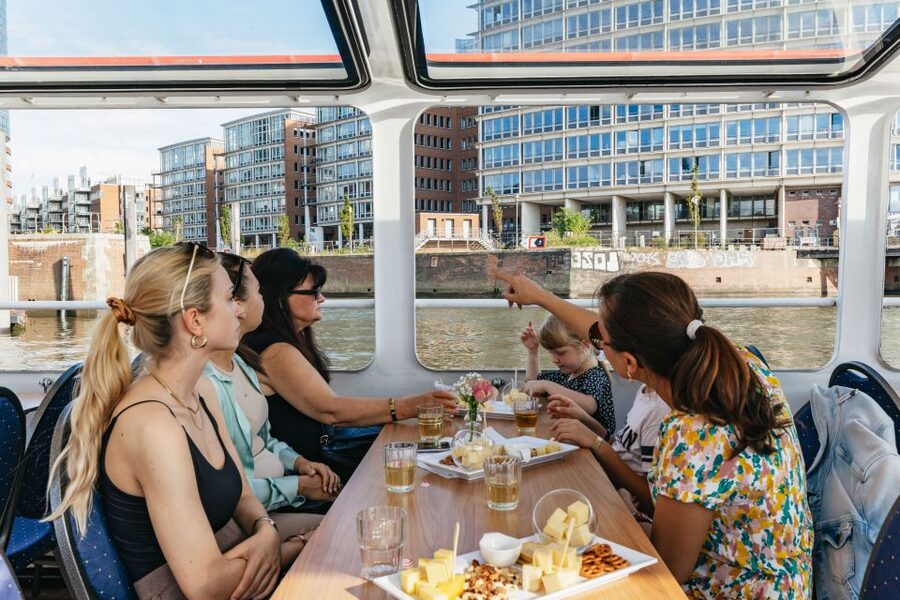 Hamburg: Harbor Cruise with Wine and Cheese - A harbor cruise with a proper Hamburg view