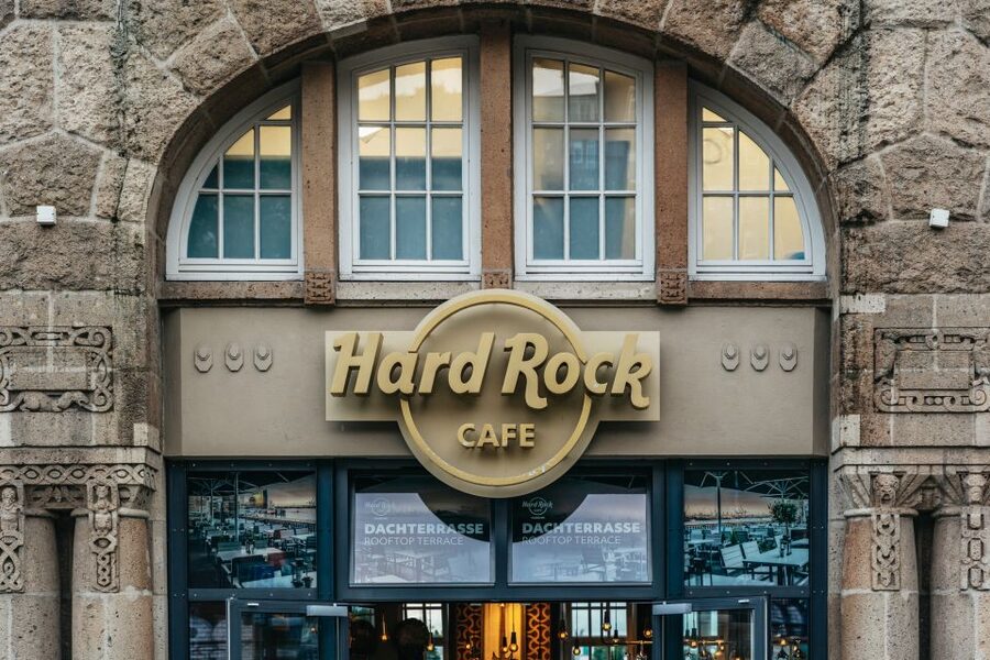 Hamburg: Hard Rock Cafe Skip-the-Line Meal - Choosing between the Funk Menu and Rock Menu