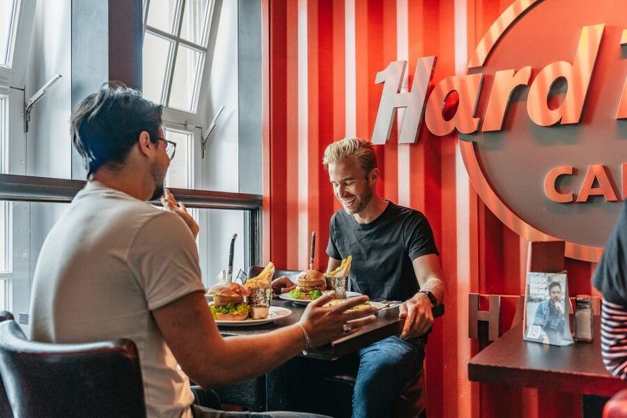Hamburg: Hard Rock Cafe Skip-the-Line Meal - What your two-hour visit includes