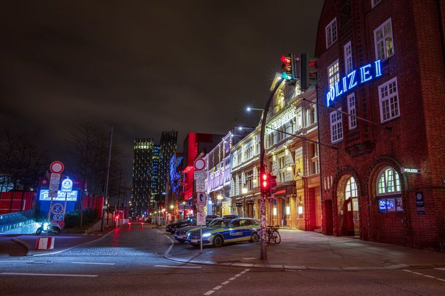 Hamburg: In the Footsteps of "Olivia" Reeperbahn Tour - What the two-hour pace feels like