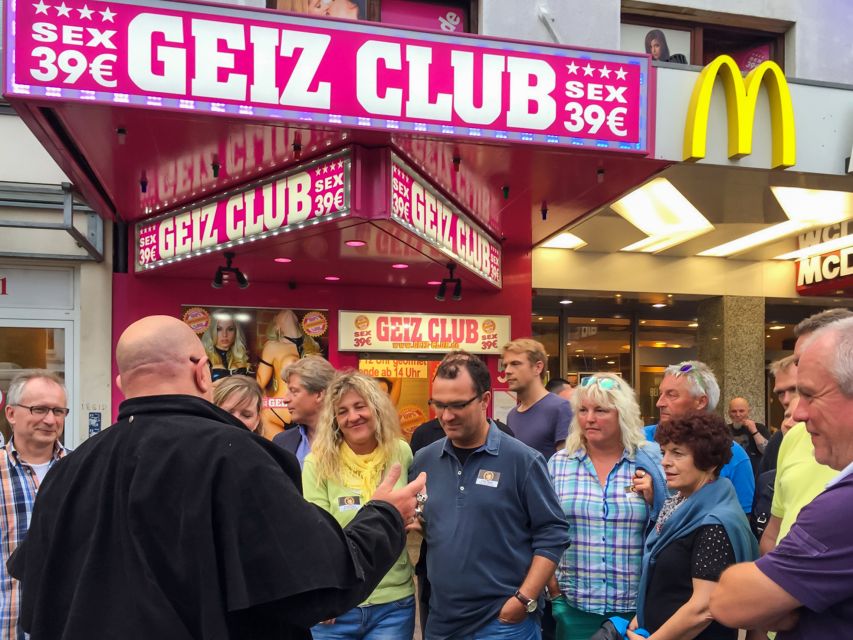 Hamburg: Insider Tour of the Reeperbahn & St. Pauli - Choosing between Eddy Kante, a drag queen, and a historian