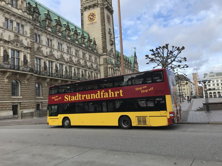 Hamburg: Line C Sightseeing Hop-On Hop-Off Bus Tour - Rathaus and the central city