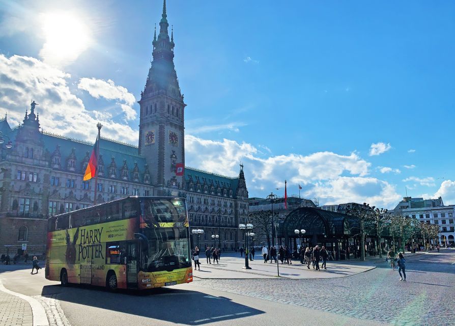 Hamburg: Line F Hop-On Hop-Off Bus and Boat Tour - From Hauptbahnhof to HafenCity and Speicherstadt