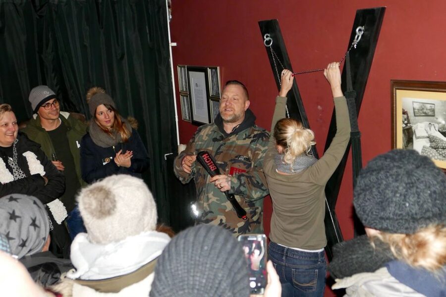 Hamburg: Olivia Jones Tour with Iconic Barker Fabian - Is $42 a fair price for 100 minutes?