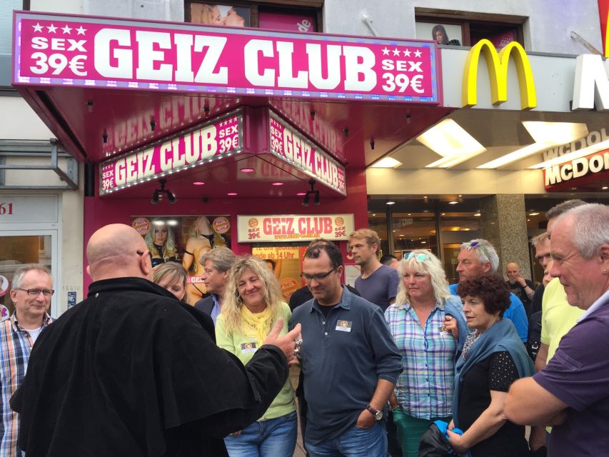 Hamburg: Original Kiez Tour in German with Eddy Kante - German language, weather, and practical planning