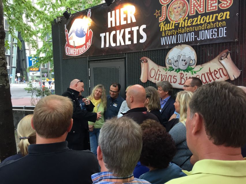 Hamburg: Original Kiez Tour in German with Eddy Kante - Olivia Jones Bar and the included liqueur