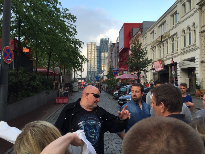 Hamburg: Original Kiez Tour in German with Eddy Kante - Is $41 a fair price for 100 minutes?