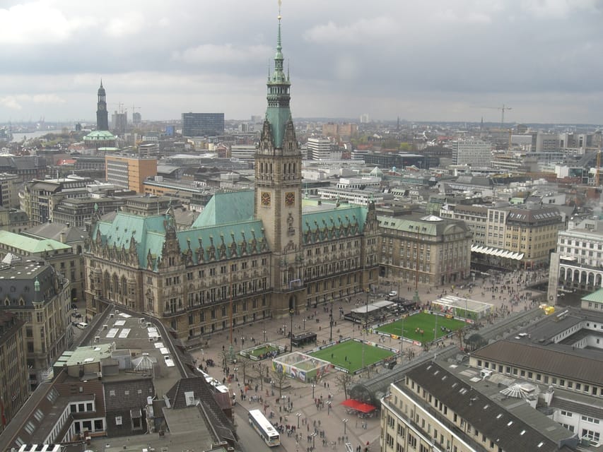 Hamburg: Private - Town Hall, Speicherstadt, Elbphilharmonie - Key points at a glance
