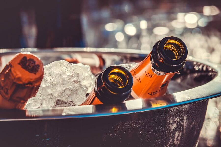Hamburg: Saturday Night Boat Party - Key points to know before booking