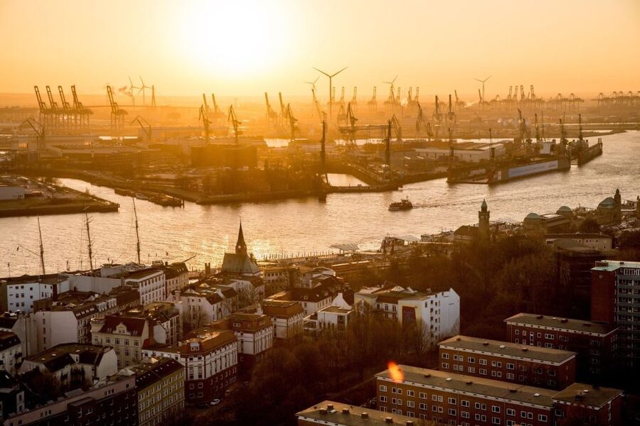 Hamburg: Speicherstadt and HafenCity 2-Hour Tour - Start at Baumwall, where Hamburg’s old port meets the city