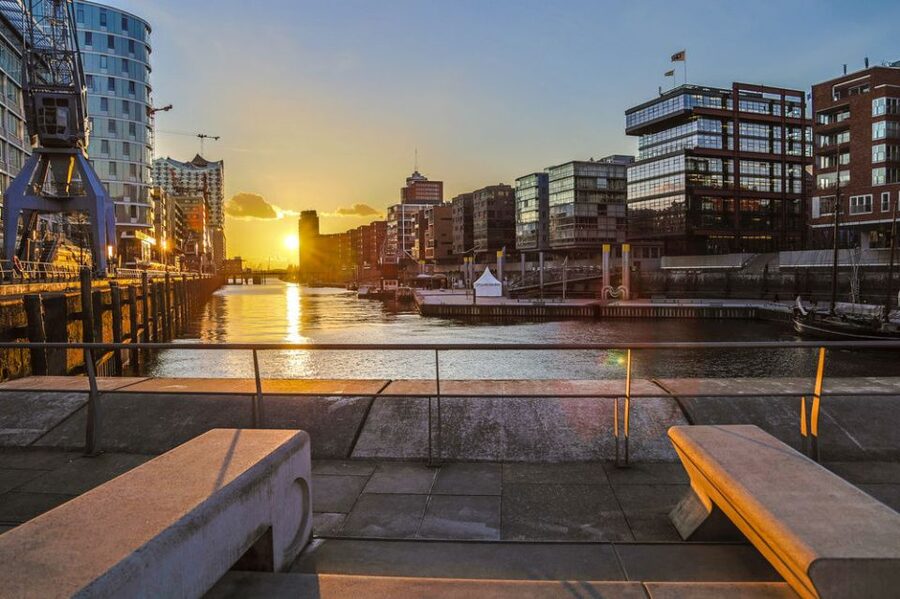 Hamburg: Speicherstadt and HafenCity 2-Hour Tour - Bei St. Annen 1 and Teekontor