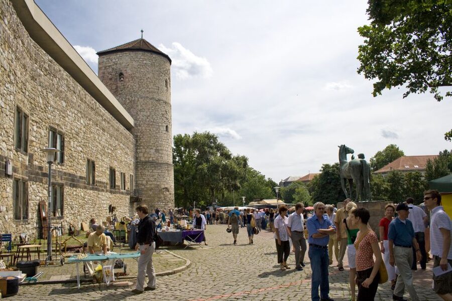 Hannover: Guided Old Town Walking Tour - Leineschloss, from palace to parliament