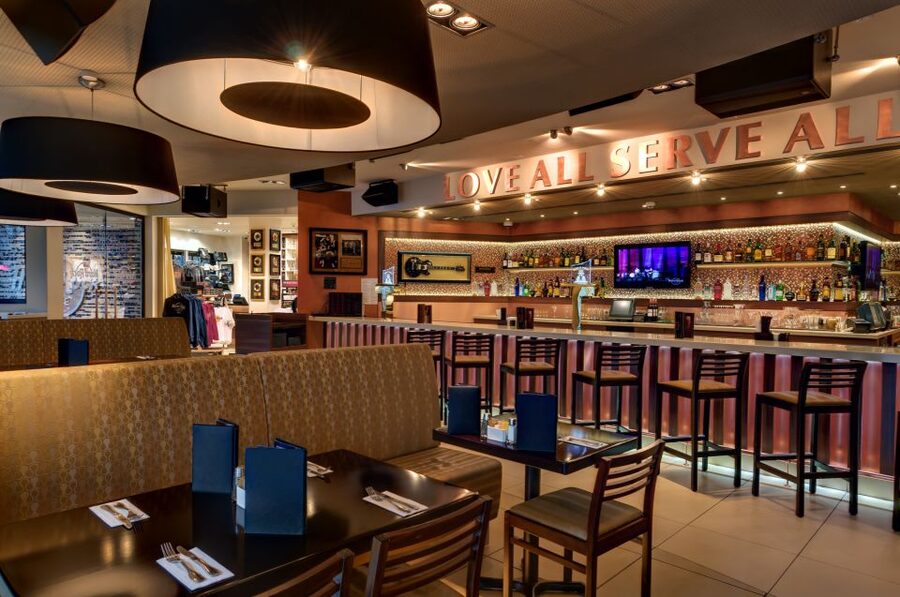 Hard Rock Cafe Berlin with Set Menu for Lunch or Dinner - Service and practical comfort
