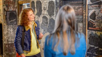 Entertaining Guided Tour to Old Town Highlights