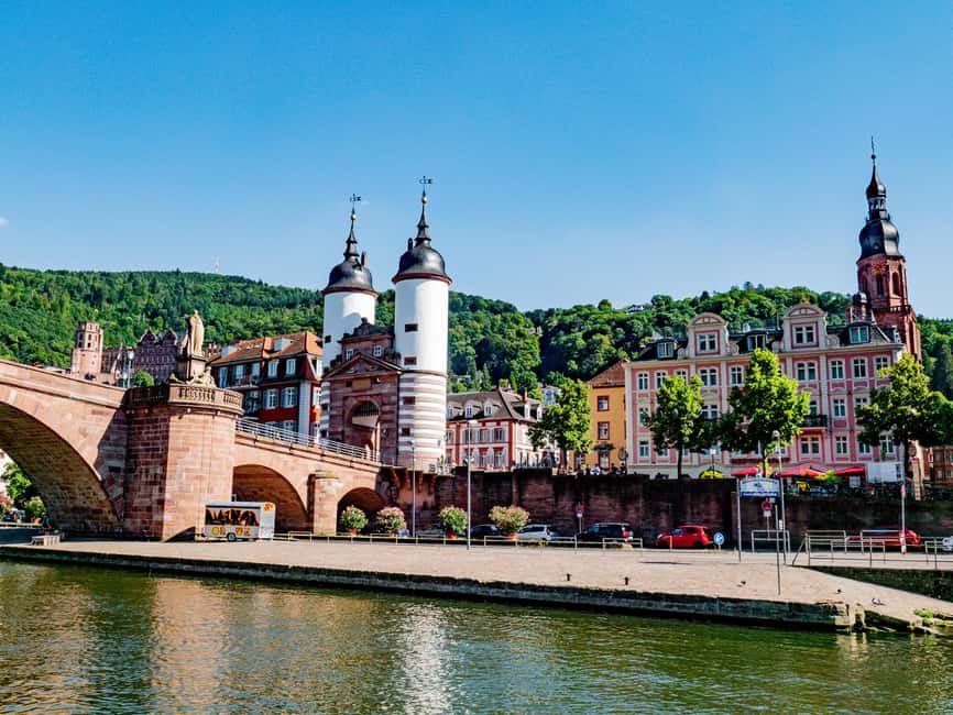 Heidelberg: Neckar River Sightseeing Cruise with a Drink - Choosing the best seat and timing