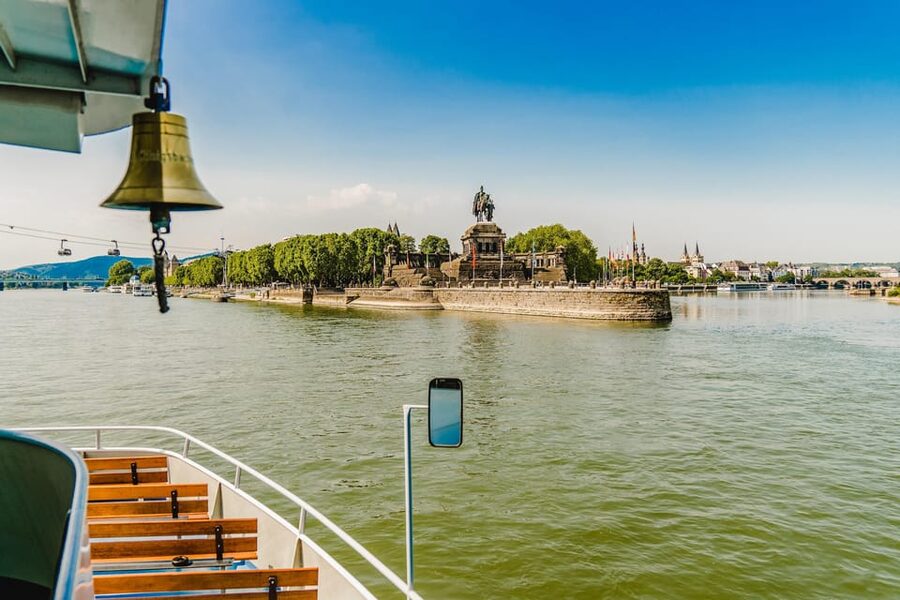 Koblenz: Panoramic Cruise on Moselle River to Winningen - From Koblenz to the meeting of two rivers