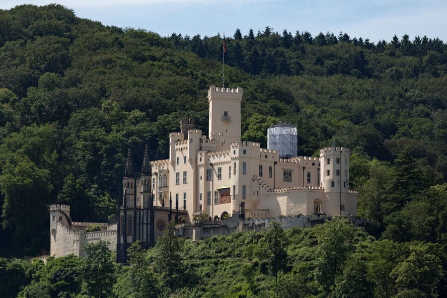 Koblenz: Rhine Valley Castles and Palaces Boat Tour - Braubach and the optional Marksburg plan