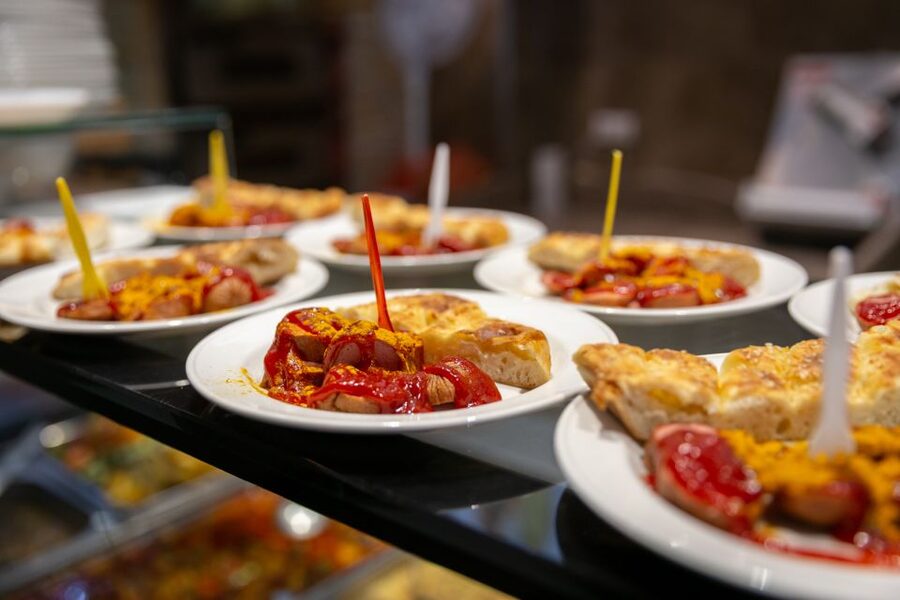 Kreuzberg: Culinary Food Tour - Oranienplatz and Dresdener Straße