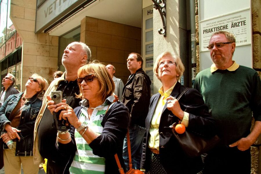 Leipzig: 1.5-Hour Historical Walking Tour in German - Reading the Mädler Passage