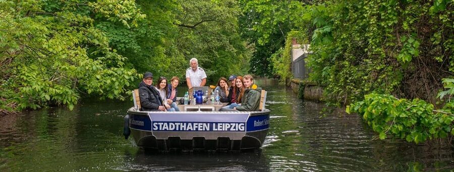 Leipzig: 2-hour Auwald Motorboat Tour - Scheibenholz racecourse and the changing city view